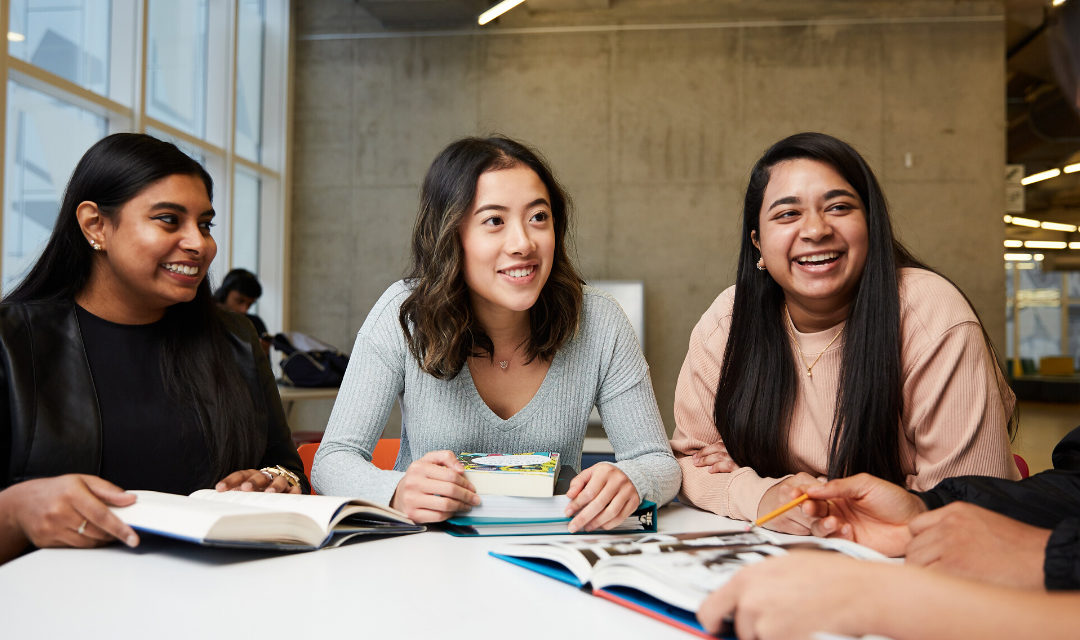 Cinq jeunes racontent ce qui les a aidés à réussir au secondaire